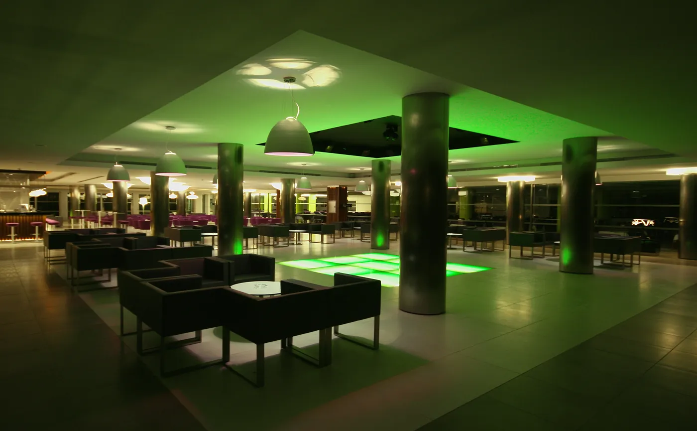 Hotel Garbi, fotografía de la obra